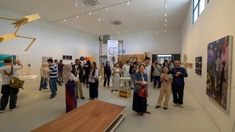 (Tirto.id) dotHub Space Resmi Dibuka dengan Pameran "Ngariung" Bandung