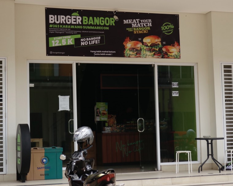 Gerai Burger Kekinian ‘Burger Bangor’ Hadir di Summarecon Emerald Karawang