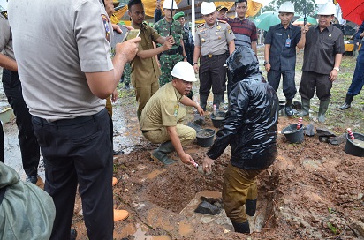 peletakan-batu-pertama-mapolres-metro-bekasi
