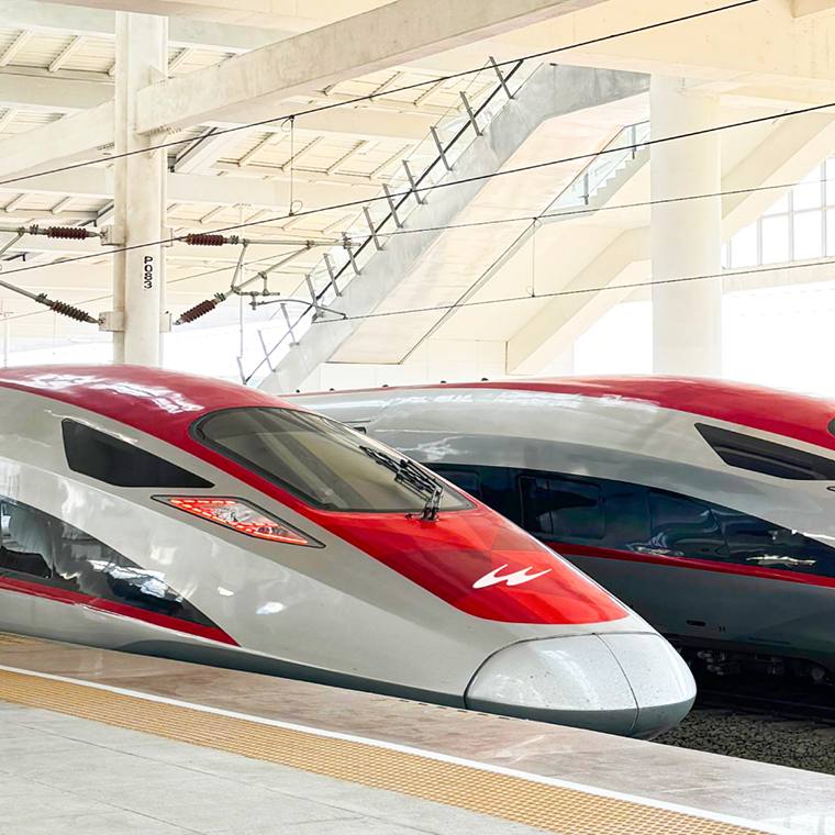 Stasiun Whoosh Tegalluar Summarecon