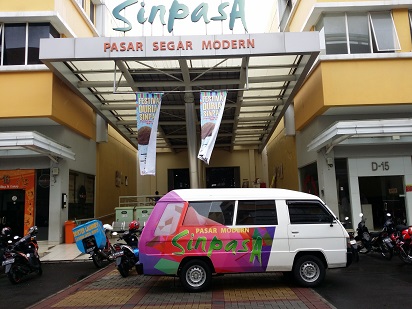 mobil-sinpasa-summarecon-bekasi