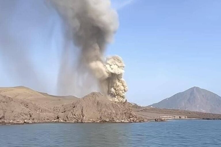  Abu Vulkanik Anak Krakatau Menyebar ke Tangerang hingga Jakarta, Cek Wilayah Terdampak dan Cara Melindungi Diri 