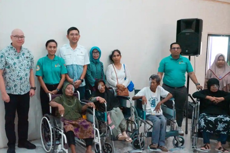  Summarecon Tangerang - (Tribunnews) Ratusan Anak-anak hingga Lansia Antusias Ikuti Operasi Katarak Gratis di Kabupaten Tangerang 