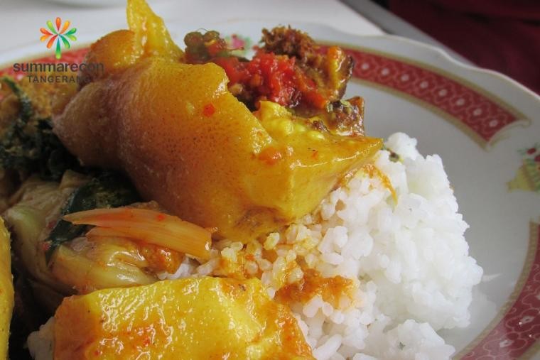  Mengenal Nasi Kapau: Sejarah & Bedanya dengan Nasi Padang 