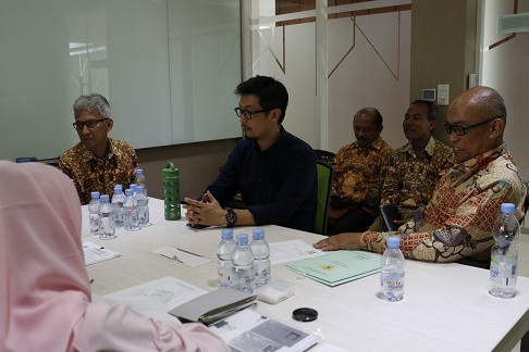 https://images-residence.summarecon.com/images/gallery/article/12286/Pelepasan%20hak%20tanah%20SBD%20ITB%202019%201.jpg