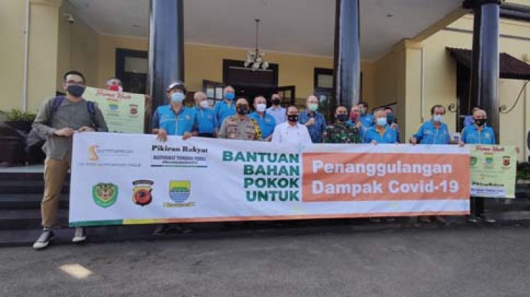 https://images-residence.summarecon.com/images/gallery/article/13664/thumb/donasi%20polrestabes%201.jpg