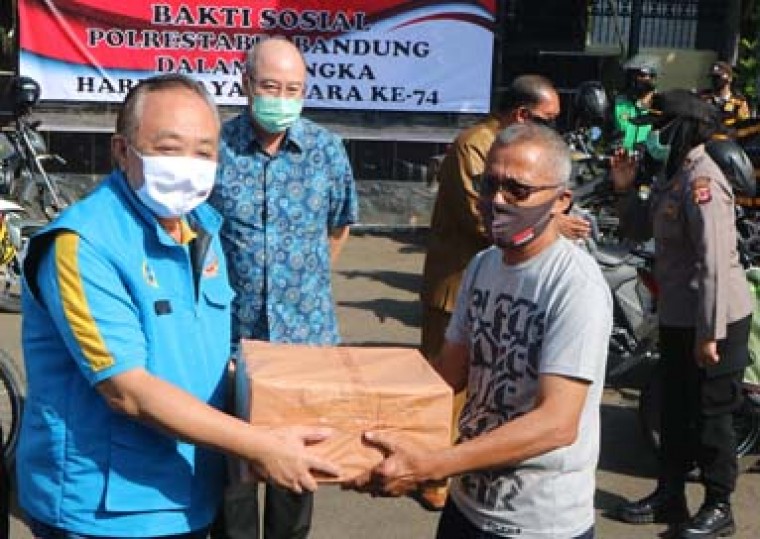 https://images-residence.summarecon.com/images/gallery/article/13664/thumb/donasi%20polrestabes%203.jpg