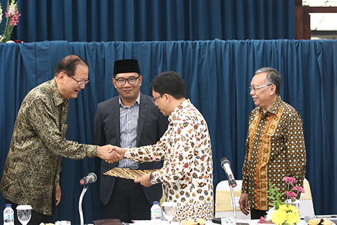 https://images-residence.summarecon.com/images/gallery/article/5880/ramah%20tamah%20ITB%205.jpg