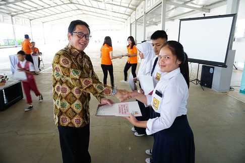 https://images-residence.summarecon.com/images/gallery/article/5888/Beasiswa%20SBD%202017%203.jpg